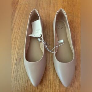 Ladies Nude Flats